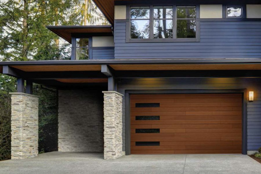Canyon-Ridge-Modern-Garage-Door-Plank-Design