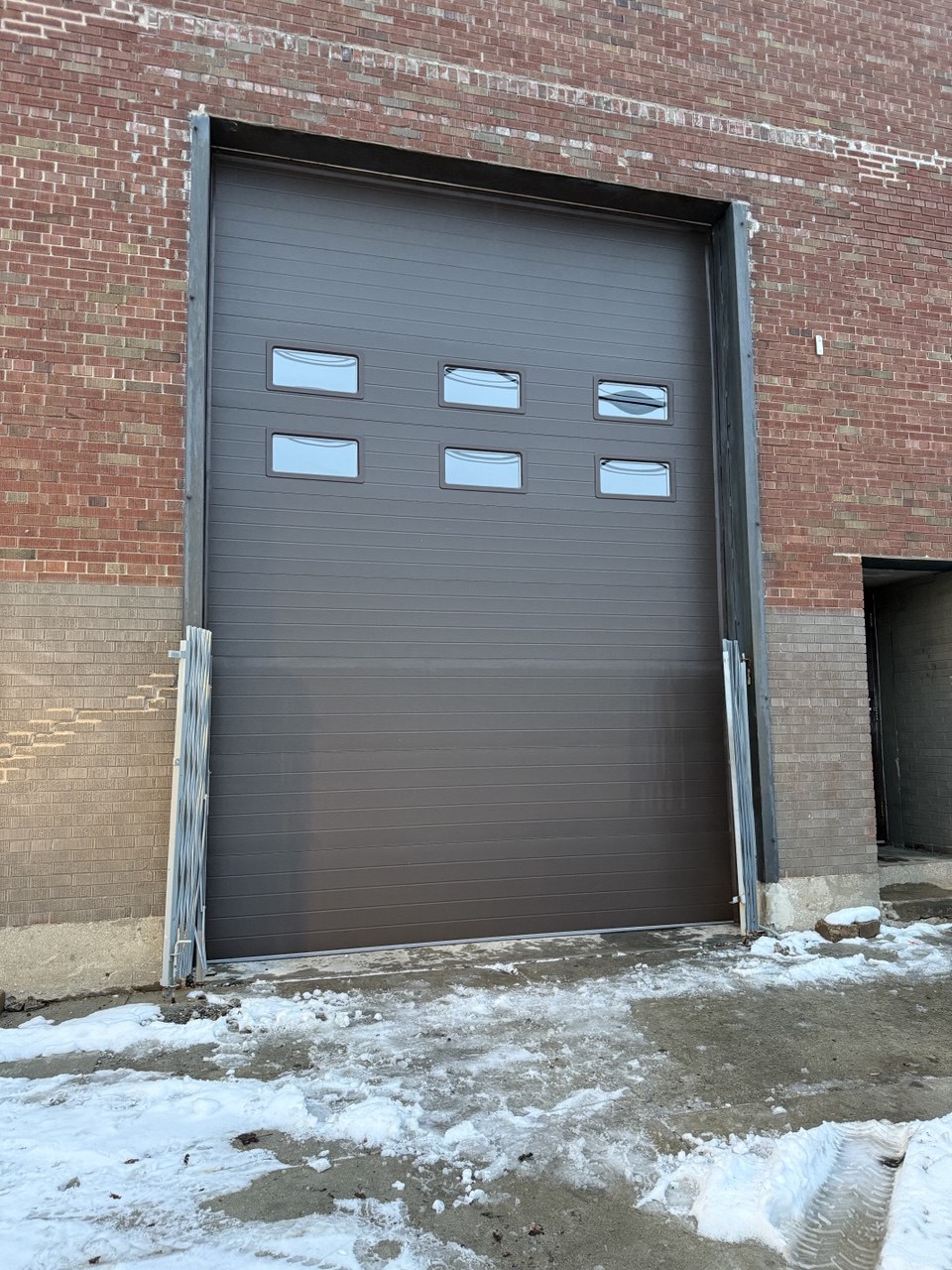 Commercial-garage-door-installation-in-Chicago-IL